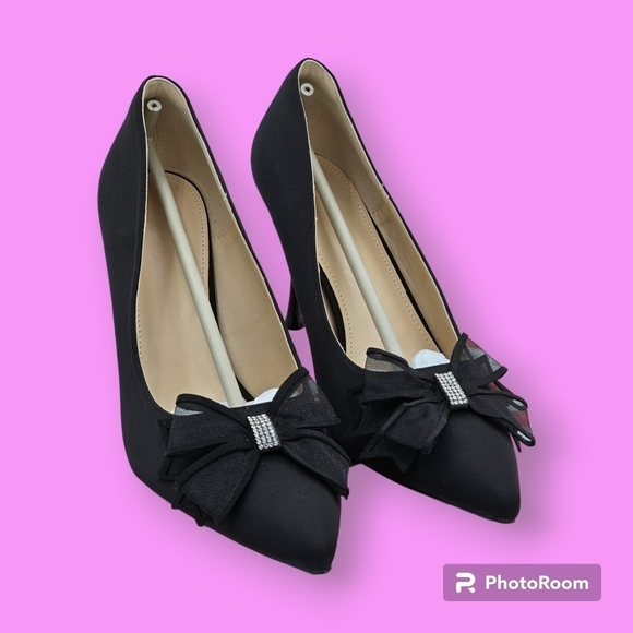 Shoes - Women's Black Pointed Toe Stiletto Pumps w/ Rhinestone Bow Size 11